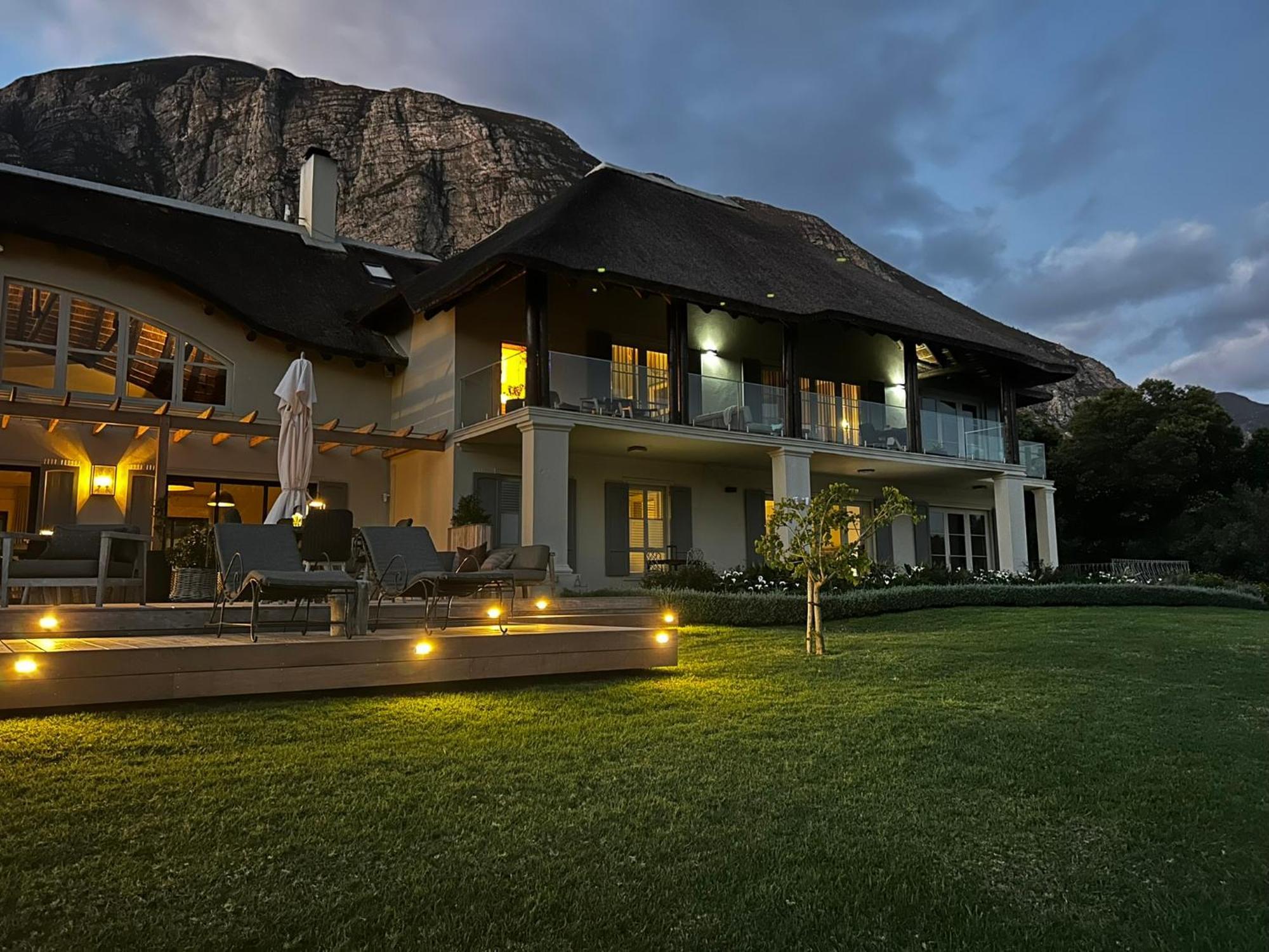 The Thatch House Boutique Hotel, Hermanus Exterior foto